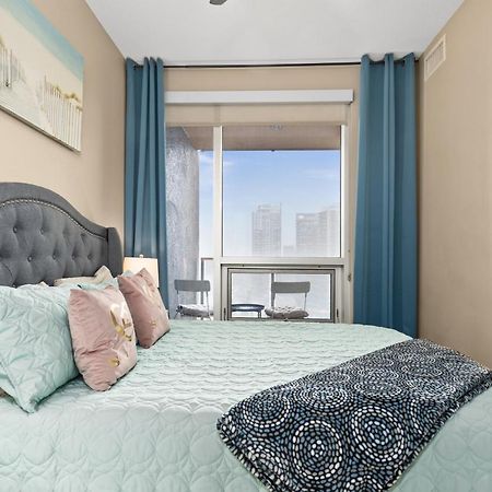 Stylish Downtown Condos By Globalstay Κάλγκαρι Εξωτερικό φωτογραφία